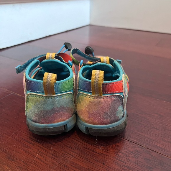 KEEN tie dye Seacamp 2 CNX Closed Toe Sandals - Picture 3 of 5